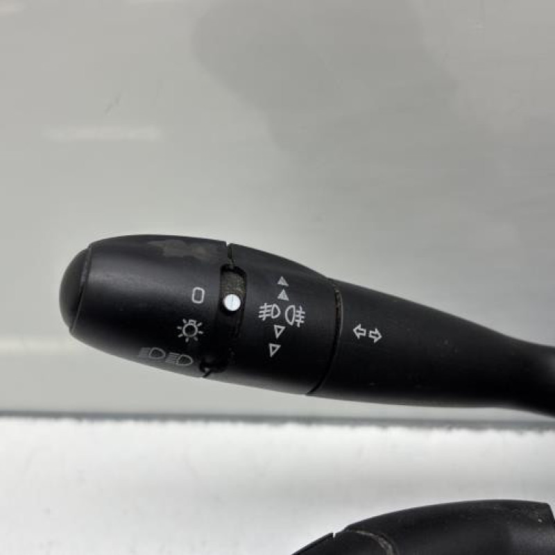 Com (Bloc Contacteur Tournant+Commodo Essuie Glace+Commodo Phare) PEUGEOT 307 Photo n°4