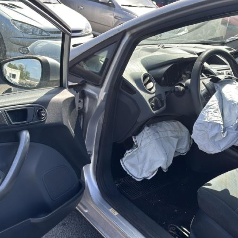 Poignee porte arriere gauche FORD FIESTA 6 Photo n°14