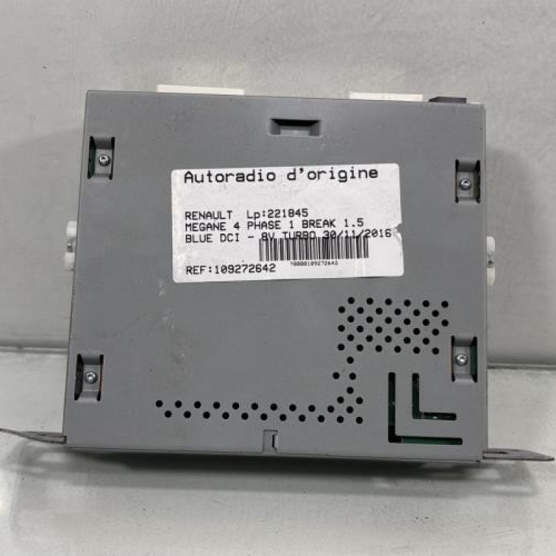 Autoradio d'origine RENAULT MEGANE 4 Photo n°1