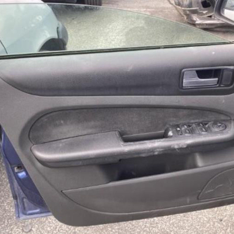 Pompe de direction FORD FOCUS 2 Photo n°4