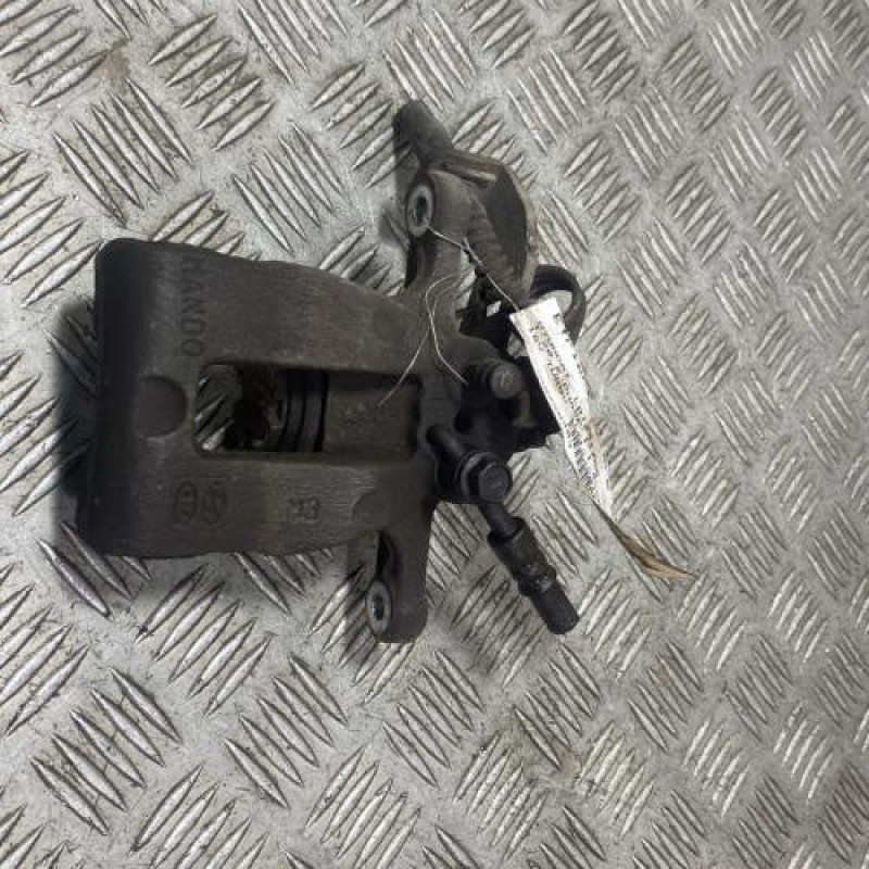 Etrier arriere gauche (freinage) HYUNDAI I 20 2 Photo n°1