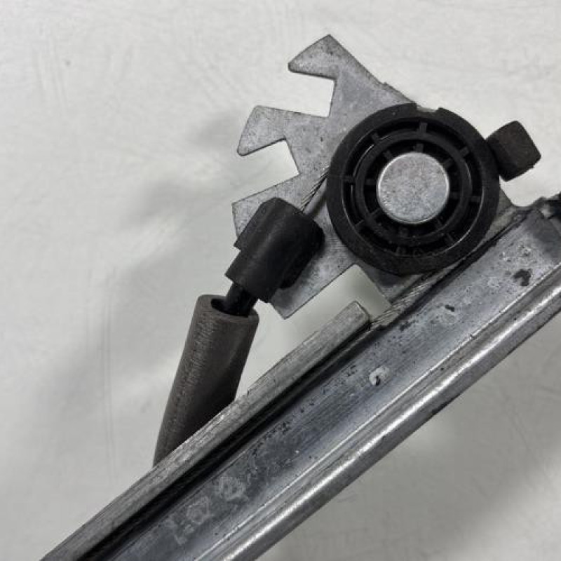 Leve vitre electrique avant gauche PEUGEOT 306 Photo n°4