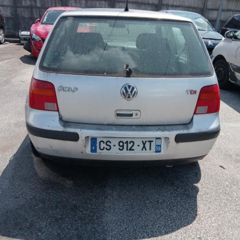 Calandre VOLKSWAGEN GOLF 4 Photo n°10