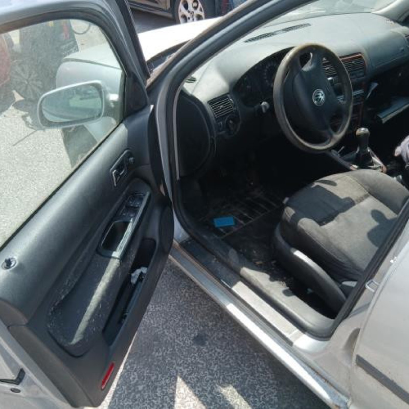 Calandre VOLKSWAGEN GOLF 4 Photo n°14