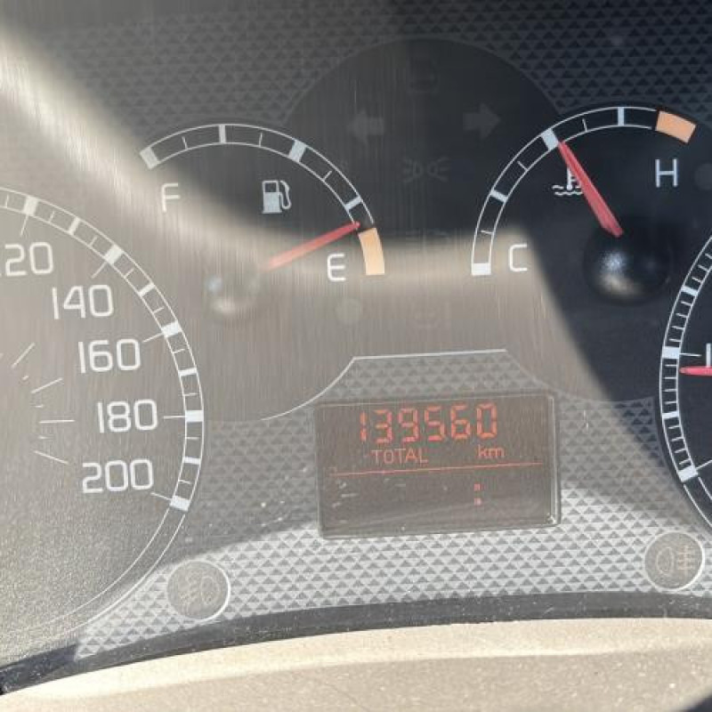 Leve vitre electrique avant gauche FIAT PANDA 2 Photo n°19