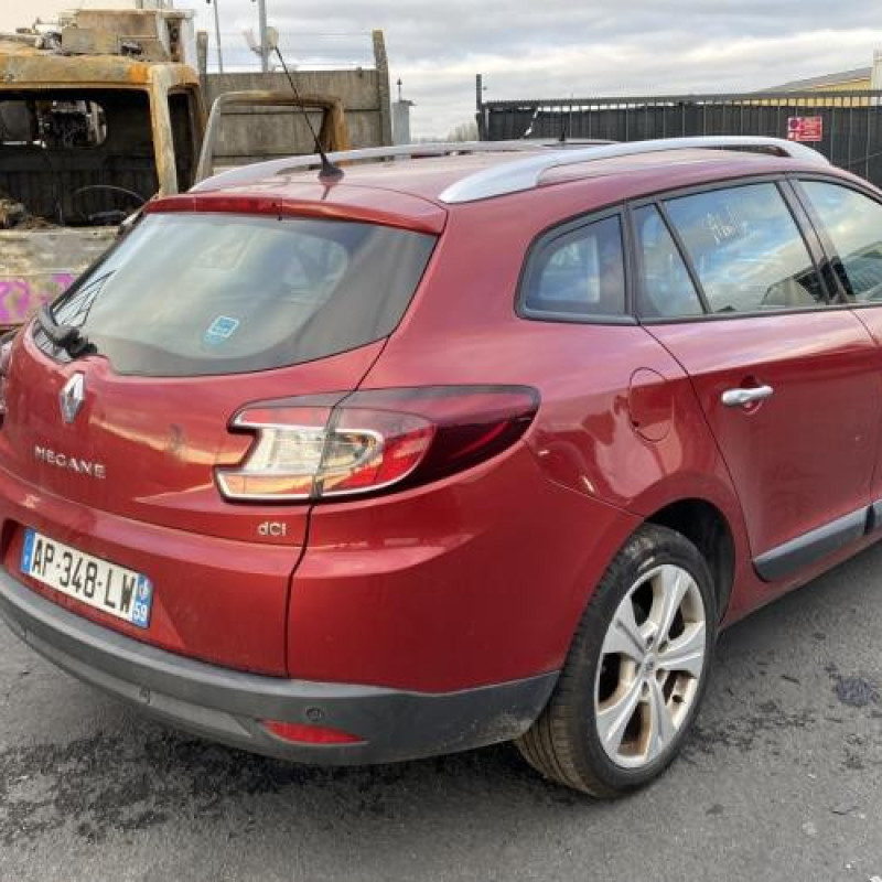 Feu arriere secondaire droit (feux) RENAULT MEGANE 3 Photo n°9