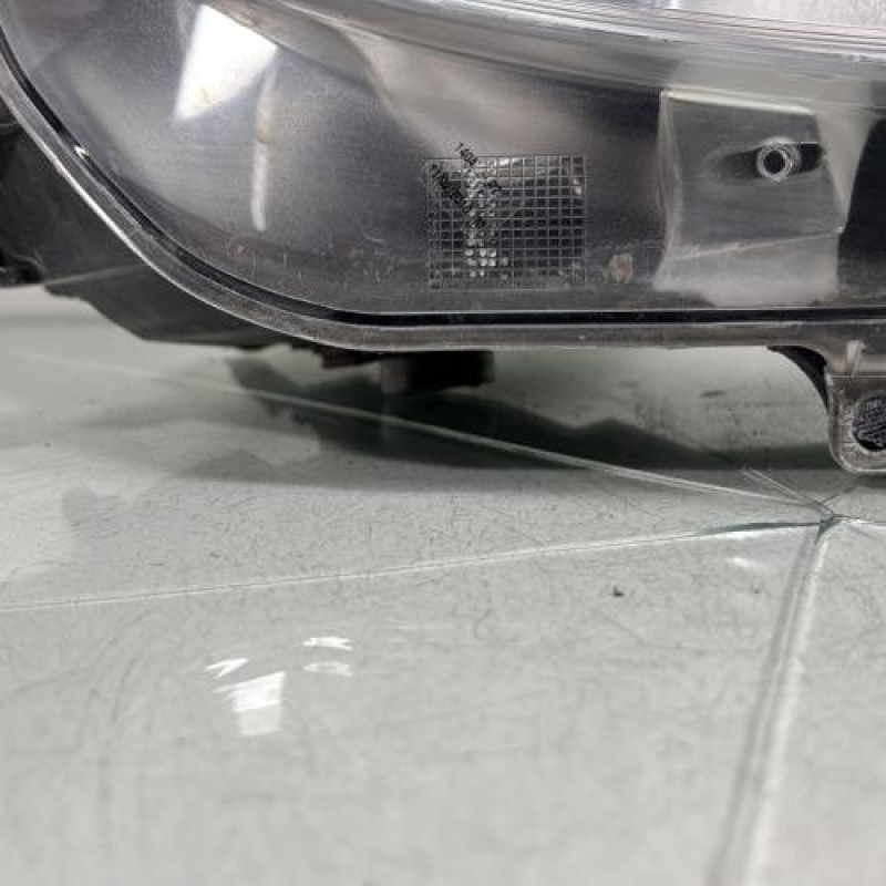 Optique avant principal droit (feux)(phare) OPEL CORSA D Photo n°3