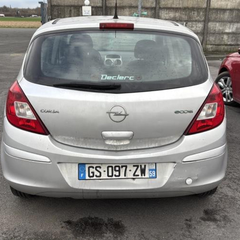 Optique avant principal gauche (feux)(phare) OPEL CORSA D Photo n°12