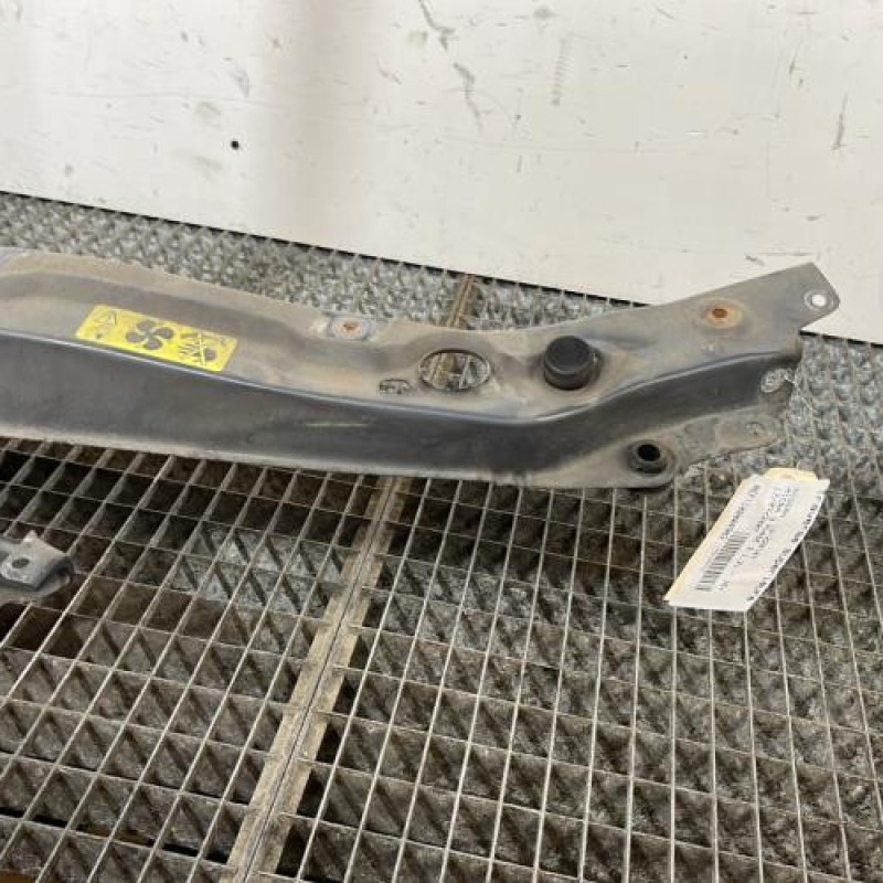 Traverse superieure NISSAN MICRA 3 Photo n°3