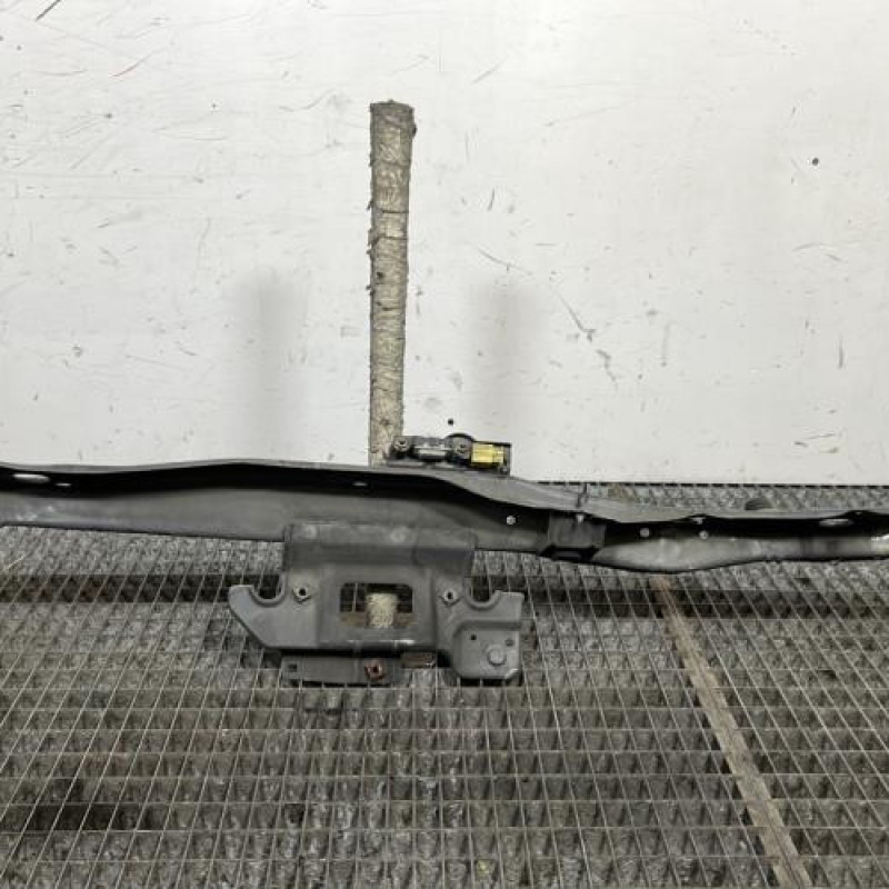 Traverse superieure NISSAN MICRA 3 Photo n°4