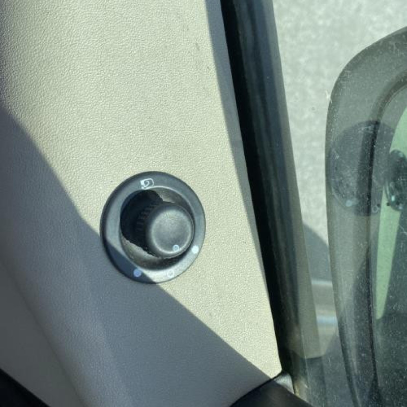 Feu arriere principal gauche (feux) RENAULT SCENIC 2 Photo n°14