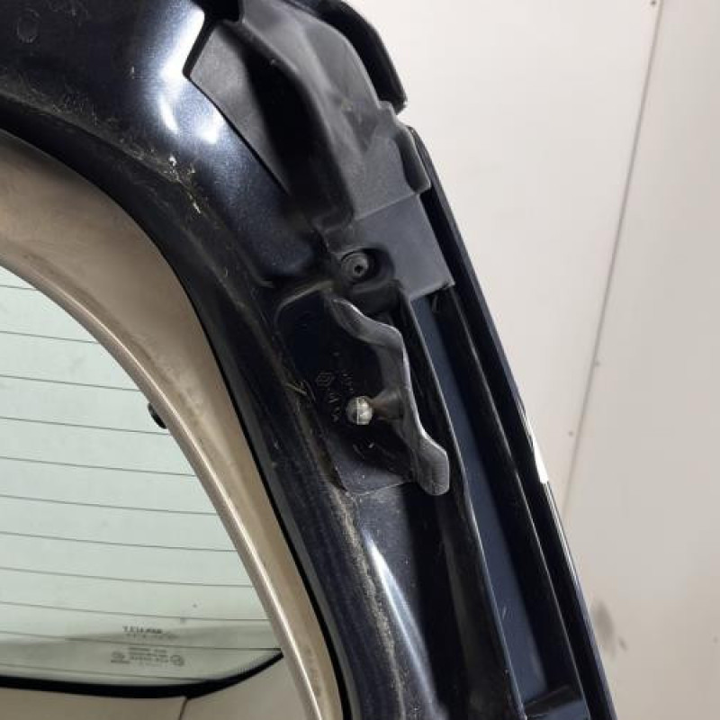 Malle/Hayon arriere RENAULT SCENIC 2 Photo n°13