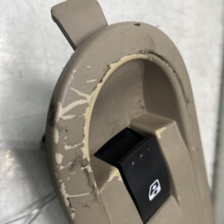 Interrupteur de leve vitre avant droit RENAULT SCENIC 2