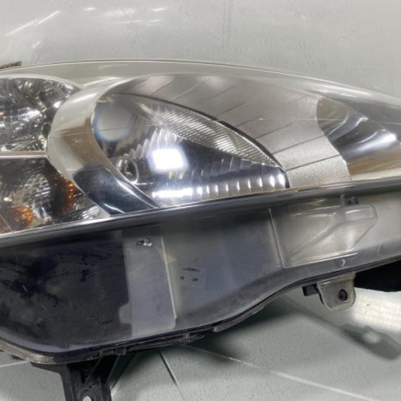 Optique avant principal droit (feux)(phare) PEUGEOT PARTNER 2 Photo n°1