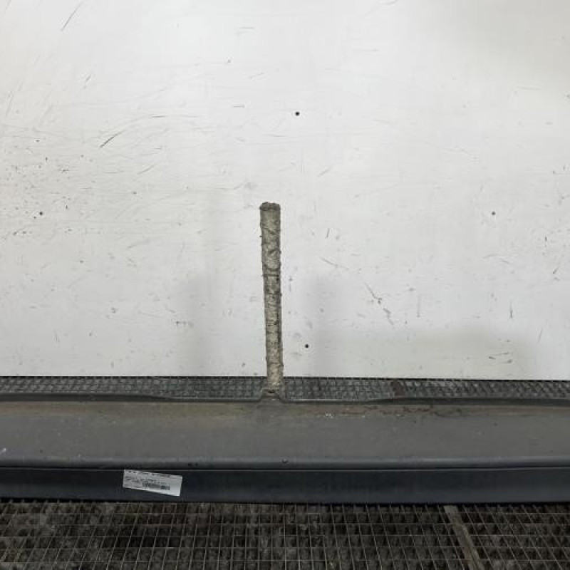 Pare choc arriere RENAULT TRAFIC 2 Photo n°1