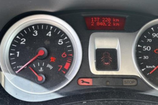 Pare boue arriere droit RENAULT CLIO 3