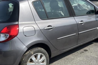 Pare boue arriere droit RENAULT CLIO 3