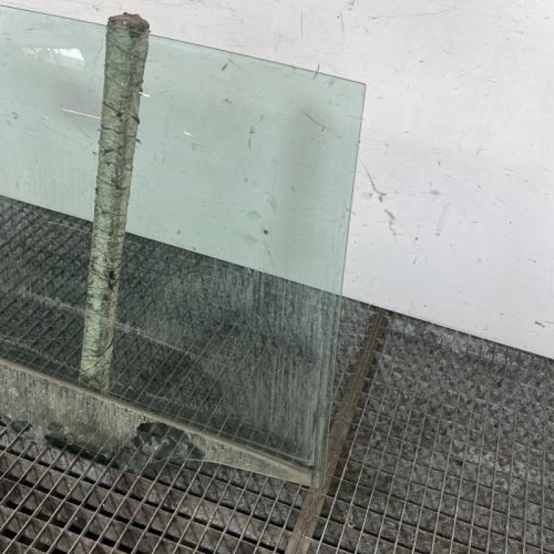 Vitre arriere droit VOLKSWAGEN GOLF 7 Photo n°3