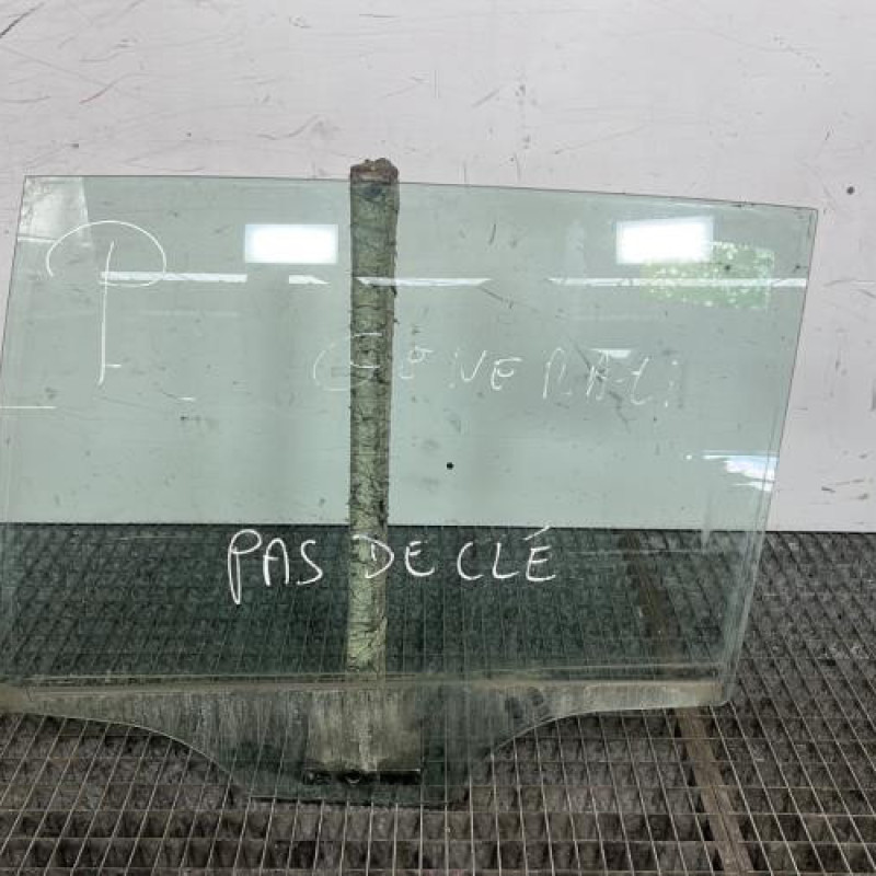 Vitre arriere gauche VOLKSWAGEN GOLF 7 Photo n°1