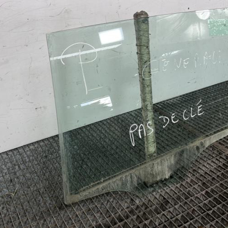 Vitre arriere gauche VOLKSWAGEN GOLF 7 Photo n°2