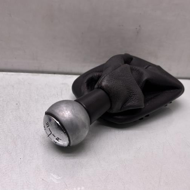 Pommeau de vitesses PEUGEOT 207 Photo n°1