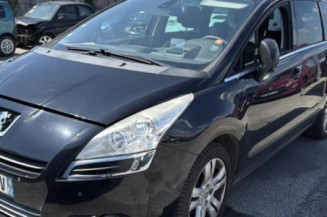 Pare choc avant PEUGEOT 5008 1