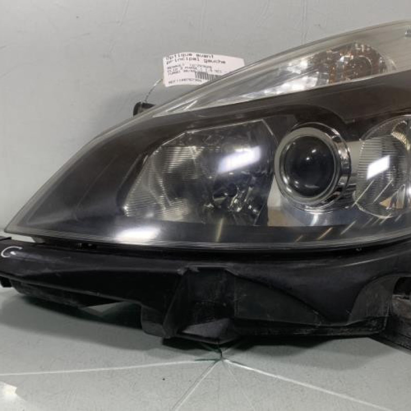 Optique avant principal gauche (feux)(phare) RENAULT CLIO 3 Photo n°1