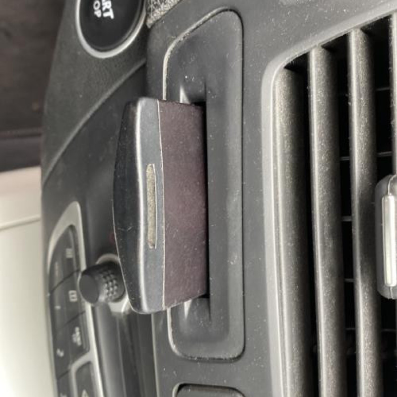 Pretensionneur de ceinture avant droit RENAULT LAGUNA 3 Photo n°15