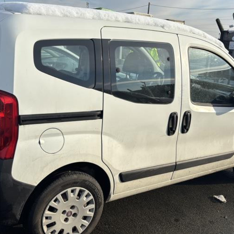 Pretensionneur de ceinture avant droit FIAT QUBO Photo n°10