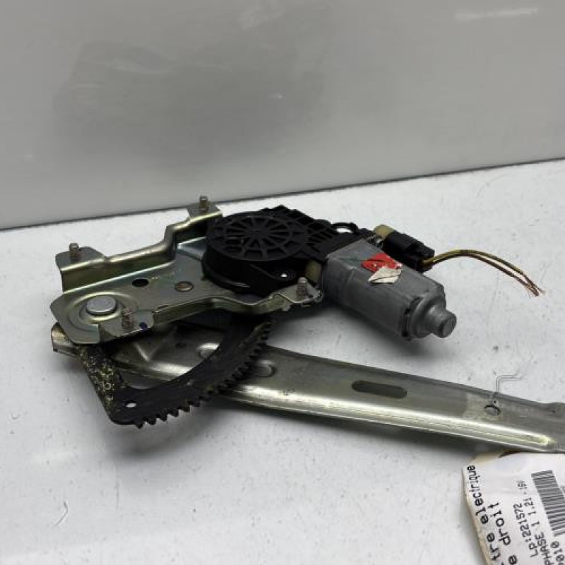 Leve vitre electrique arriere droit HYUNDAI I 10 1 Photo n°1
