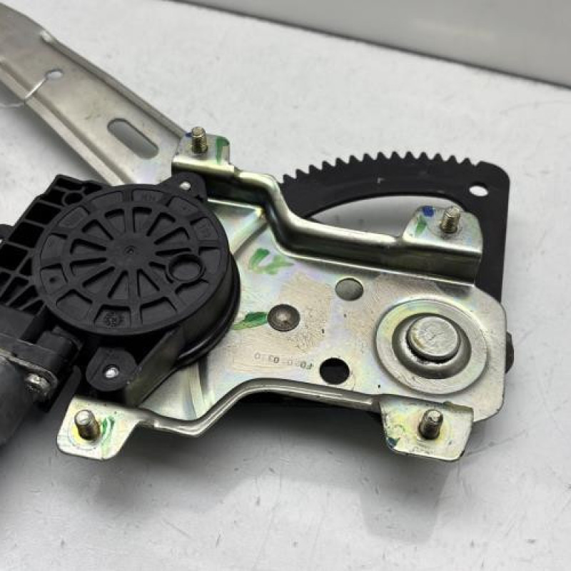 Leve vitre electrique arriere gauche HYUNDAI I 10 1 Photo n°2