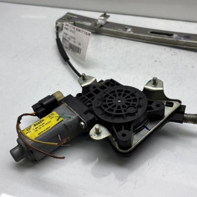 Leve vitre electrique avant droit HYUNDAI I 10 1 Photo n°4