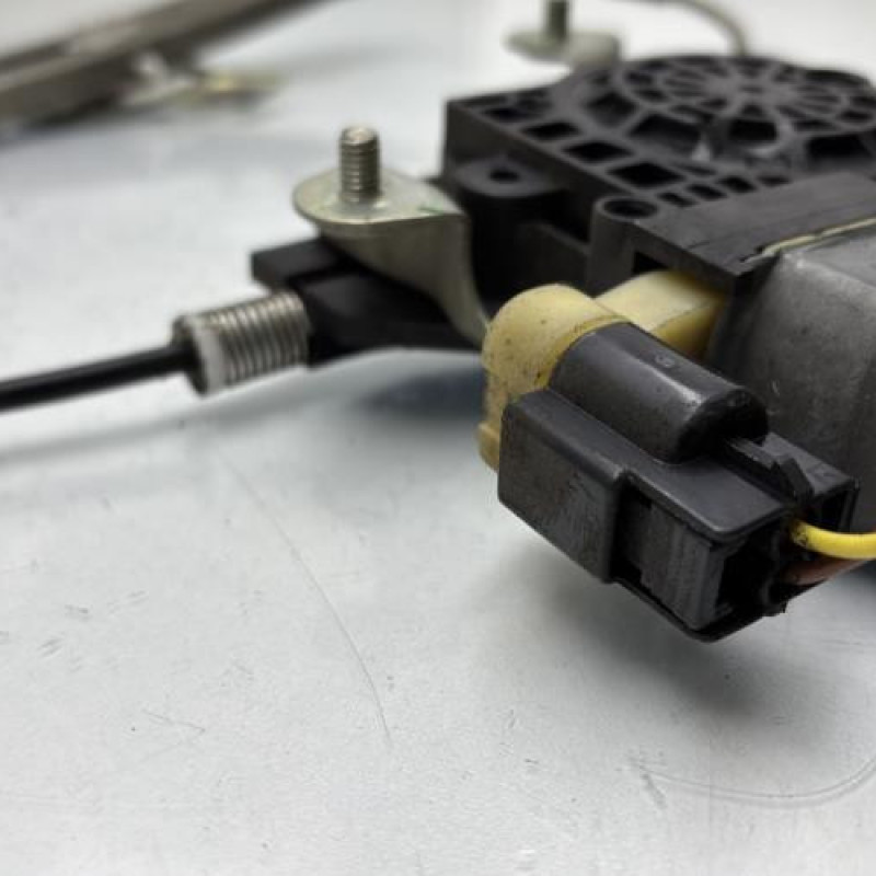 Leve vitre electrique avant droit HYUNDAI I 10 1 Photo n°5