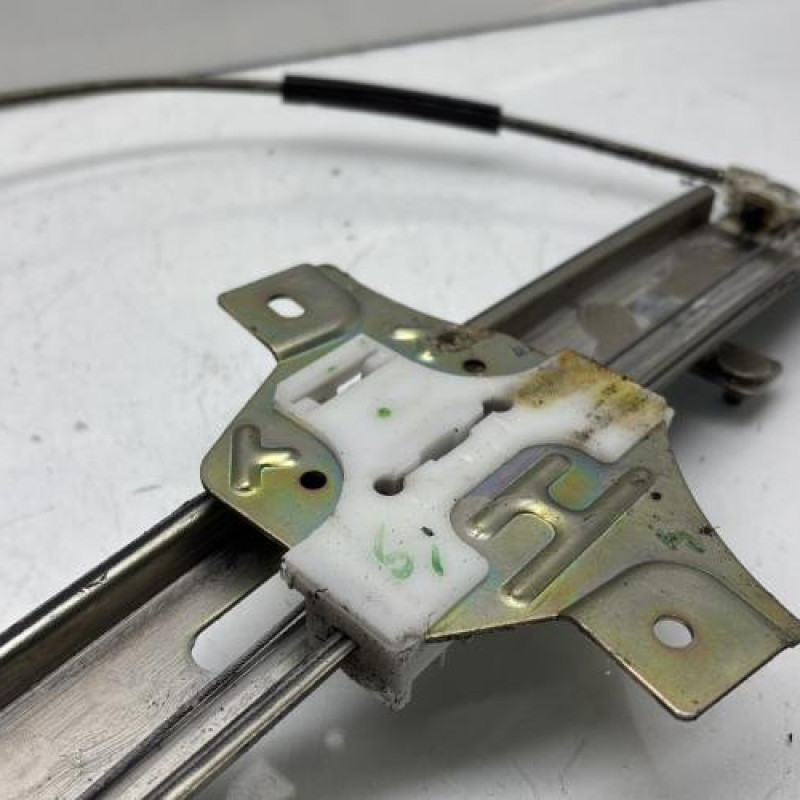 Leve vitre electrique avant droit HYUNDAI I 10 1 Photo n°8