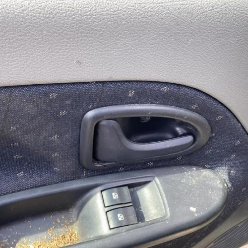 Boitier air bag RENAULT CLIO 2 Photo n°17