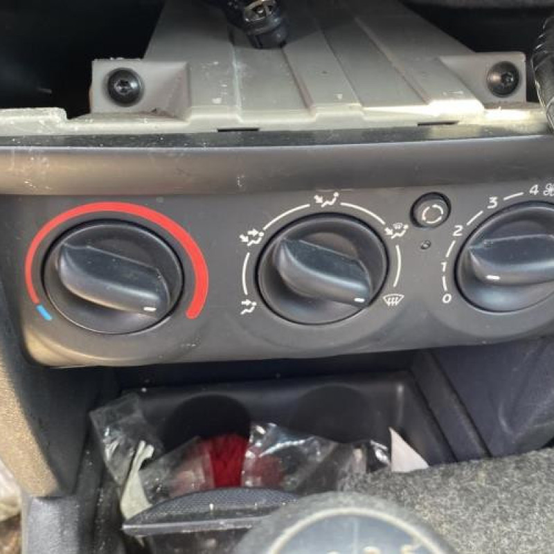 Boitier air bag RENAULT CLIO 2 Photo n°20