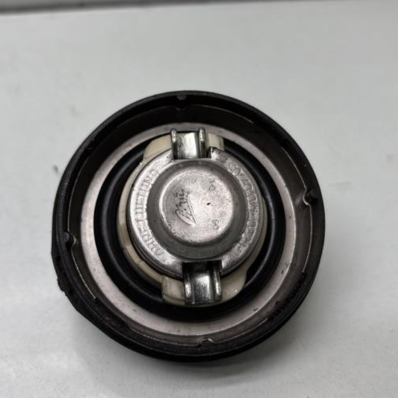 Bouchon de carburant MERCEDES CLASSE A 169 Photo n°3