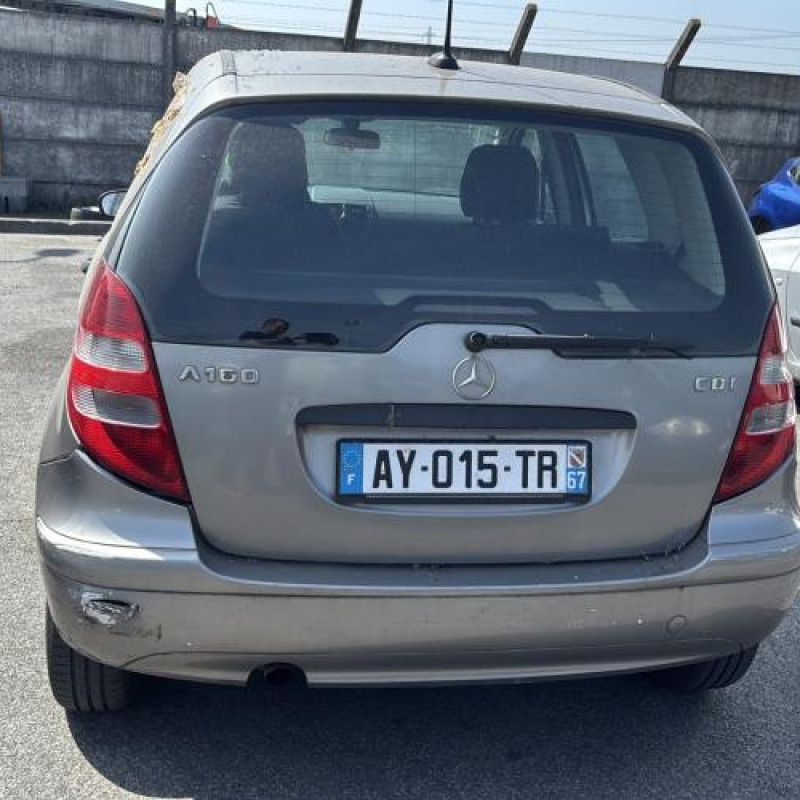 Feu arriere stop central MERCEDES CLASSE A 169 Photo n°9