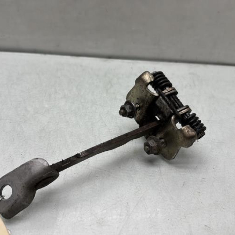 Arret de porte arriere droit DACIA LOGAN MCV 2 Photo n°2