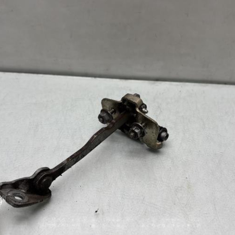 Arret de porte arriere droit DACIA LOGAN MCV 2 Photo n°3