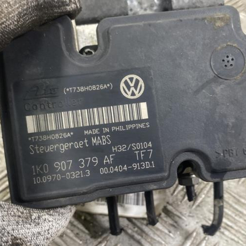 Bloc ABS (freins anti-blocage) VOLKSWAGEN GOLF 5 Photo n°2