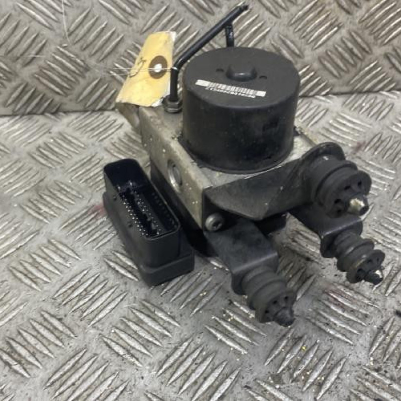 Bloc ABS (freins anti-blocage) VOLKSWAGEN GOLF 5 Photo n°3