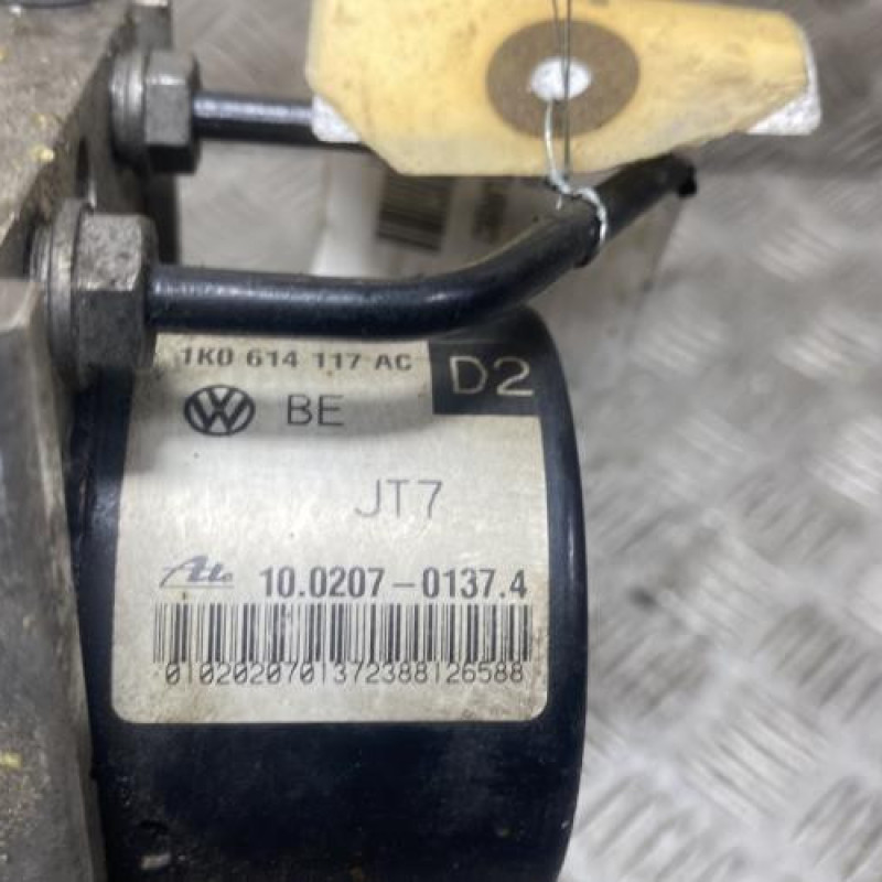 Bloc ABS (freins anti-blocage) VOLKSWAGEN GOLF 5 Photo n°5