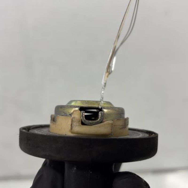 Bouchon de carburant MERCEDES CLASSE C 202 Photo n°3