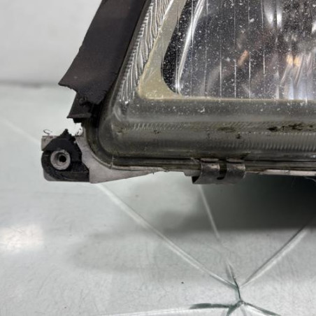 Optique avant principal gauche (feux)(phare) MERCEDES CLASSE C 202