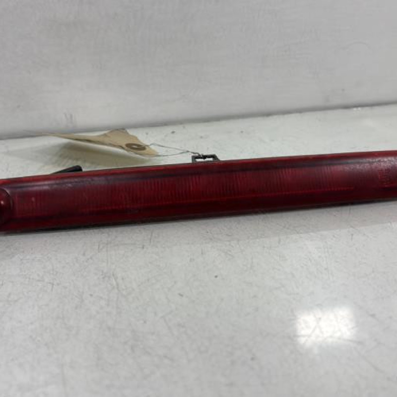 Feu arriere stop central LANCIA YPSILON 4 Photo n°2