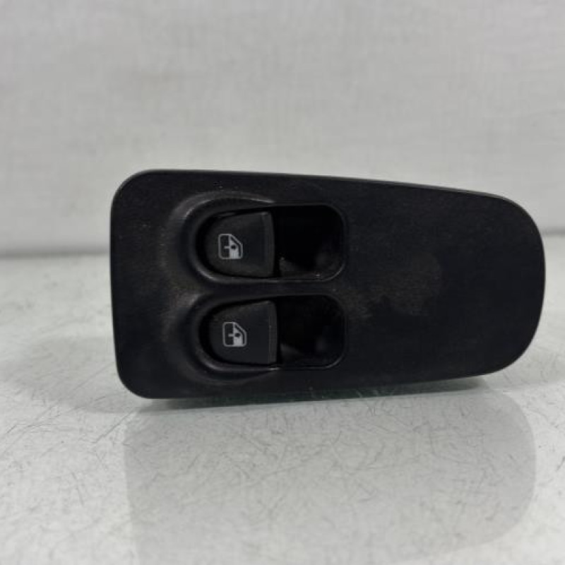 Interrupteur de leve vitre avant gauche LANCIA YPSILON 4 Photo n°1
