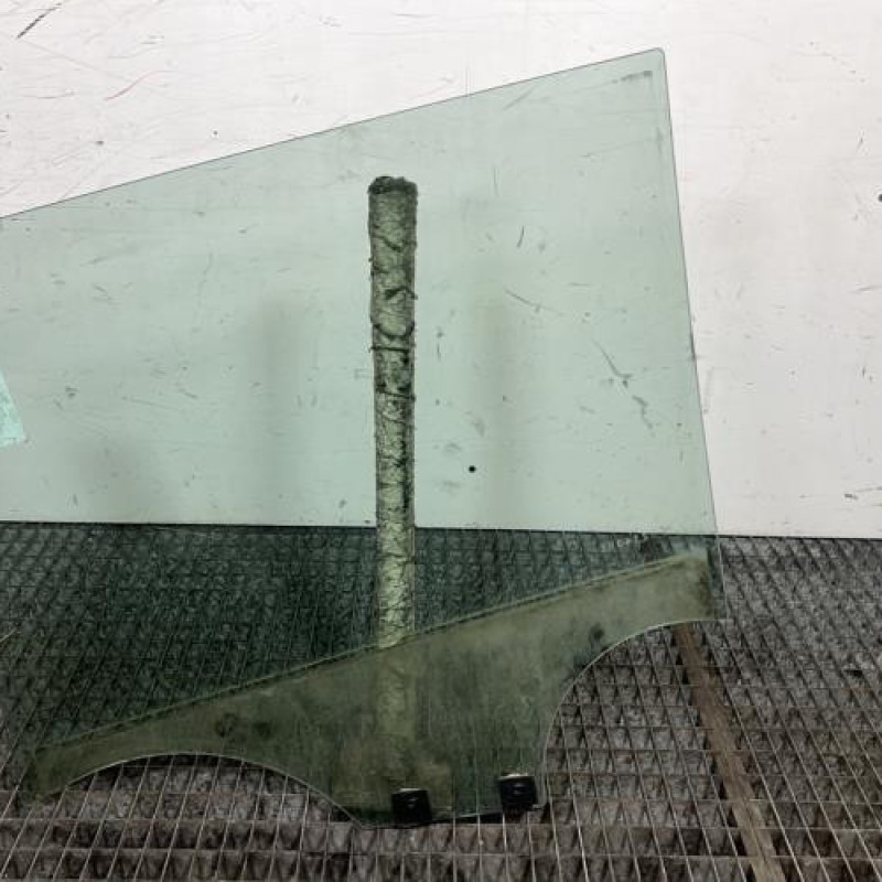 Vitre arriere droit DACIA LOGAN MCV 2 Photo n°4