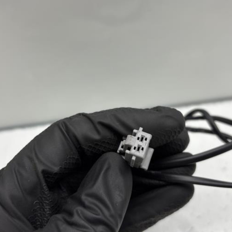 Attache ceinture avant gauche FIAT GRANDE PUNTO Photo n°3