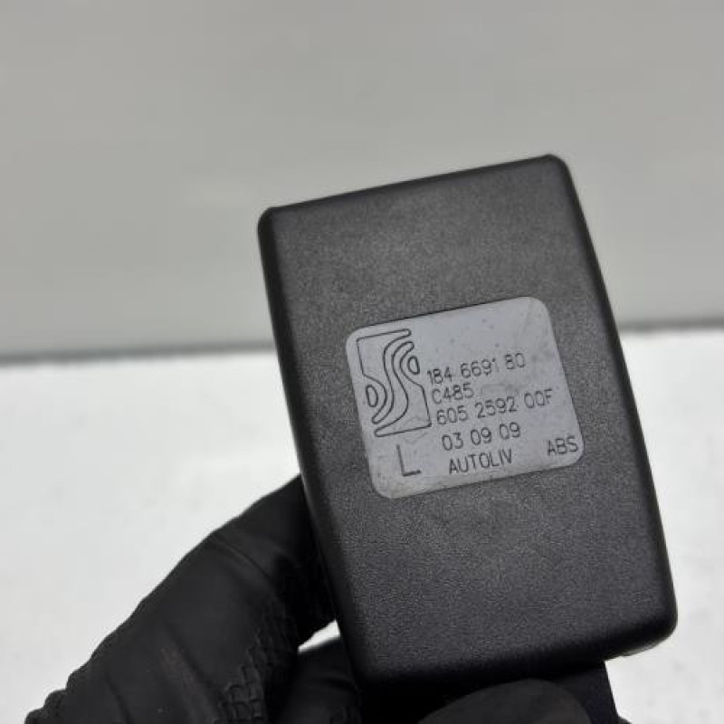 Attache ceinture avant gauche FIAT GRANDE PUNTO Photo n°5